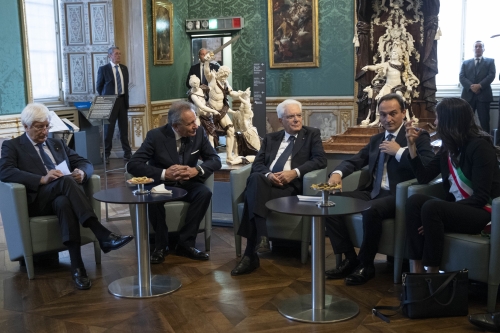 Il Presidente della Repubblica Sergio Mattarella con Angelo Buscema, Presidente della Corte dei conti, Alberto Cirio, Presidente della Regione Piemonte e Chiara Appendino, Sindaco di Torino, in occasione convegno dal titolo “La Corte dei conti a tutela del pubblico erario fra passato e futuro”
