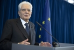 Il Presidente Sergio Mattarella nel corso dell’incontro con i funzionari italiani della Banca Centrale Europea 