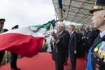 Il Presidente Sergio Mattarella,a Napoli,nel Giorno dell'Unità Nazionale e Giornata delle Forze Armate,consegna decorazioni OMI