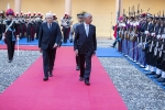 Il Presidente della Repubblica Sergio Mattarella a Bologna con il Presidente Repubblica Portoghese, Marcelo Nuno Duarte Rebelo de Sousa, durante gli onori militari.
