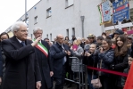 Il Presidente della Repubblica Sergio Mattarella e il Presidente della Repubblica Federale Austriaca  Alexander Van der Bellen, in occasione della deposizione di una corona di alloro al monumento alla memoria, presso il Muro della Memoria