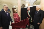 Il Presidente Sergio Mattarella con Luca Salvetti, Sindaco di Livorno, e con Claudio Ciampi, figlio del Presidente emerito Carlo Azeglio Ciampi, in occasione del convegno dal titolo “Ricordare Carlo Azeglio Ciampi, uomo di governo e Capo dello Stato”
