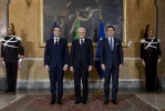 Il Presidente della Repubblica Sergio Mattarella  con il Presidente della Repubblica francese Emmanuel Macron e il Presidente del Consiglio dei Ministri Giuseppe Conte in occasione del vertice italo francese