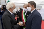 Il Presidente della Repubblica Sergio Mattarella accolto da Giovanni Toti, Presidente della Regione Liguria e Marco Bucci, Sindaco di Genova, in occasione della cerimonia di inaugurazione del nuovo viadotto sul Polcevera