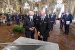 Il Presidente Sergio Mattarella con Stefano Bonaccini, Presidente della Conferenza delle Regioni e delle Province autonome, al termine dell'incontro con i Presidenti di Regione, nel cinquantesimo anniversario di costituzione delle Regioni a statuto ordinario