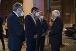 Il Presidente della Repubblica Sergio Mattarella a Ravenna con Stefano Bonaccini, Presidente della Regione Emilia Romagna, e Michele de Pascale, Sindaco di Ravenna,in occasione dell'apertura dell'anno celebrativo per il settimo centenario della morte di Dante Alighieri