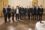 Il Presidente Sergio Mattarella con il Presidente della Repubblica Federale di Germania Frank-Walter Steinmeier in occasione dell'incontro con una rappresentanza di Sindaci di Comuni italiani e tedeschi gemellati