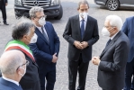 Il Presidente Sergio Mattarella accolto dall'On. Sebastiano Musumeci, Presidente della Regione Sicilia, dall'On. Gianfranco Miccichè, Presidente dell’Assemblea Regionale Siciliana e dall' On. Leoluca Orlando, Sindaco di Palermo