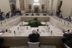 Il Presidente della Repubblica Sergio Mattarella con i Gruppi Parlamentari "Fratelli d'Italia" del Senato e della Camera; Gruppi Parlamentari “Forza Italia Berlusconi Presidente - UDC” del Senato e “Forza Italia - Berlusconi Presidente” della Camera; Gruppi Parlamentari “Lega – Salvini Premier - Partito Sardo d'azione" del Senato e "Lega - Salvini Premier" della Camera; Rappresentanti della componente "Noi con l'Italia - USEI - Cambiamo! - Alleanza di centro" del Gruppo Misto della Camera e della componente "Idea - Cambiamo" del Gruppo Misto del Senato