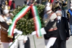 Il Presidente della Repubblica Sergio Mattarella in occasione della deposizione di una corona d’alloro all’Altare della Patria, nella ricorrenza del 76° anniversario della Liberazione