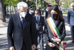 Il Presidente Sergio Mattarella con il Sindaco di Roma Virginia Raggi, in occasione della deposizione di una corona d’alloro all’Altare della Patria, nella ricorrenza del 76° anniversario della Liberazione