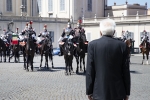 Il Cambio solenne della Guardia d'Onore da parte del Reggimento Corazzieri a cavallo con la Fanfara del IV Reggimento Carabinieri a cavallo, in occasione della Festa della Repubblica