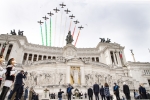 Il Presidente Sergio Mattarella in occasione della deposizione di una corona d’alloro all’Altare della Patria per la Festa Nazionale della Repubblica