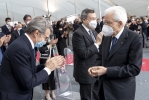 Il Presidente Sergio Mattarella al termine dell'intervento in occasione della Festa Nazionale della Repubblica saluta il Presidente del Parlamento europeo David Sassoli