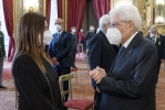 Il Presidente Sergio Mattarella saluta i familiari del maresciallo Marco Musichini, deceduto nel corso di una esercitazione