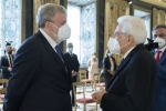 Il Presidente della Repubblica Sergio Mattarella con Michele Emiliano presidente della Regione Puglia,in occasione dell'incontro con una delegazione della Conferenza delle Regioni e delle Province Autonome
