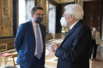 Il Presidente della Repubblica Sergio Mattarella con Maurizio Fugatti,  presidente della Provincia autonoma di Trento,  in occasione dell'incontro con una delegazione della Conferenza delle Regioni e delle Province Autonome