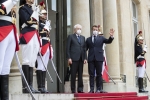 Il Presidente della Repubblica Sergio Mattarella arriva al Palais de l’Elysée,accolto da Emmanuel Macron,Presidente della Repubblica Francese,in occasione della visita di Stato nella Repubblica di Francia. 
(Foto di Francesco Ammendola - Ufficio per la Stampa e la Comunicazione della Presidenza della Repubblica)