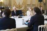 Il Presidente della Repubblica Sergio Mattarella con Emmanuel Macron, Presidente della Repubblica Francese, durante i colloqui