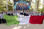 Il Presidente Sergio Mattarella con Matteo Berrettini e la Nazionale italiana di calcio, vincitrice degli europei 2001