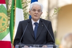 Il Presidente Sergio Mattarella rivolge il suo indirizzo di salute in occasione dell'incontro con i componenti dell’Associazione stampa parlamentare, i Direttori dei quotidiani e delle agenzie giornalistiche e i giornalisti accreditati presso il Quirinale per la consegna del “Ventaglio”