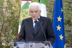 Il Presidente Sergio Mattarella rivolge il suo indirizzo di salute in occasione dell'incontro con i componenti dell’Associazione stampa parlamentare, i Direttori dei quotidiani e delle agenzie giornalistiche e i giornalisti accreditati presso il Quirinale per la consegna del “Ventaglio”