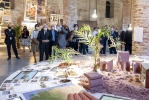 Il Presidente Sergio Mattarella nel corso della visita alla 17^ mostra internazionale di architettura dal titolo “How will we live together?”, illustrata dal Prof. Matteo Giannasi, coordinatore delle attività Educational della Biennale di Venezia

