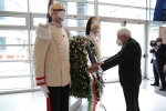 Il Presidente della Repubblica Sergio Mattarella depone una corona d'alloro sul monumento ai Caduti della NATO, in occasione della celebrazione del 70° anniversario della NATO in Italia