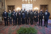 Il Presidente della Repubblica Sergio Mattarella con Luigi Abete, Presidente della Luiss Business School, e una delegazione di esponenti del progetto formativo "Global Family Business Management"