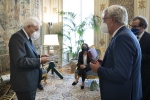 Il Presidente della Repubblica Sergio Mattarella con Paolo Siani, fratello di Giancarlo Siani