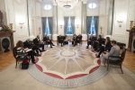 Il Presidente Sergio Mattarella con il Presidente della Repubblica Federale di Germania Frank-Walter Steinmeier, durante i colloqui  con le rispettive delegazioni
