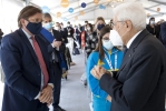 Il Presidente Sergio Mattarella al termine della manifestazione “Siete Presente” saluta il Sottosegretario di Stato alla Salute Pierpaolo Sileri