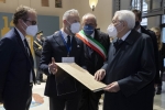 I Presidenti Mattarella e Pahor visitano, al Teatro Verdi di Gorizia, la Mostra per il 140° anniversario della fondazione del quotidiano Il Piccolo
