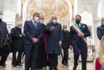 Il Presidente Sergio Mattarella accompagnato da S.E. Rev.ma Mons. Carlo Roberto Maria Redaelli visita la Basilica di Santa Maria Assunta