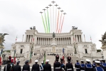 Il Presidente Sergio Mattarella in occasione della deposizione di una corona d’alloro sulla Tomba del Milite Ignoto nella ricorrenza del Giorno dell’Unità Nazionale e Giornata delle Forze Armate
