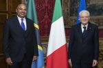 Il Presidente Sergio Mattarella con S.E. il Signor Mahmoud Thabit Kombo,nuovo Ambasciatore della Repubblica Unita della Tanzania,in occasione della presentazione delle Lettere Credenziali 
