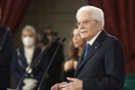 Il Presidente Sergio Mattarella nel corso della cerimonia di consegna delle onorificenze OMRI conferite “motu proprio” dal Presidente della Repubblica a cittadini distintisi per atti di eroismo e impegno civile