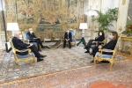 Il Presidente della Repubblica, Sergio Mattarella, ha ricevuto oggi al Quirinale il Ministro per la Pubblica Amministrazione, Renato Brunetta e la Presidente della Scuola Nazionale dell’Amministrazione, Paola Severino, che gli hanno presentato le attività di rilancio della Scuola Nazionale dell’Amministrazione per la formazione della dirigenza pubblica