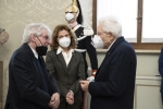 Il Presidente Mattarella saluta Arch Mario Botta e Arch Renata Codello, Segretario generale della Fondazione “Giorgio Cini” , in occasione della cerimonia dell’avvio dei lavori per la nuova Biblioteca di archeologia e storia dell’arte nel Fabbricato San Felice 
