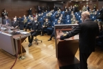 Il Presidente Sergio Mattarella alla sede del Comando Operativo di vertice Interforze in occasione del collegamento in videoconferenza per rivolgere gli auguri ai contingenti militari italiani impegnati nei teatri di operazioni internazionali 
