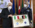 Il Presidente Sergio Mattarella alla sede del Comando Operativo di vertice Interforze in occasione del collegamento in videoconferenza per rivolgere gli auguri ai contingenti militari italiani impegnati nei teatri di operazioni internazionali 
