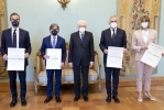 Il Presidente Sergio Mattarella con Carlo Mornati, Segretario generale del Comitato Olimpico Nazionale Italiano,  Juri Stara, Segretario generale del Comitato Italiano Paralimpico,  Gabriele Gravina, Presidente di Federcalcio e la Sig.ra Federica Pelllegrini, Comitato Italiano Olimpico