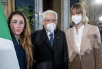 Il Presidente Sergio Mattarella con l'Alfiere della squadra olimpica Sofia Goggia e Federica Pellegrini