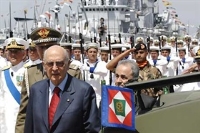 Intervento del Presidente della Repubblica, Giorgio Napolitano, in forma ufficiale, alla celebrazione della Festa della Marina (Taranto - Martedì 19 giugno 2007)