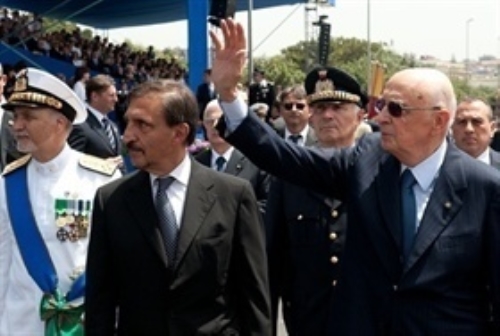 Intervento del Presidente della Repubblica a Napoli, in forma ufficiale, alla celebrazione della Festa della Marina Militare ed altri impegni in città.