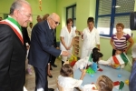 Il Presidente della Repubblica Giorgio  Napolitano  all'asilo nido "Pio XII", durante la visita alle aule