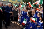 Il Presidente Giorgio  Napolitano  all'asilo nido "Pio XII", festeggiato dai  bambini