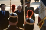  Il Presidente Napolitano al suo arrivo a Parigi riceve gli onori militare all'aeroporto di Parigi Orly