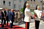 Il Presidente Napolitano depone una corona al Monumento ai Caduti in Piazza Tre Martiri a Rimini 