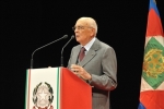 Il Presidente Giorgio Napolitano nel corso del suo intervento al Teatro Sociale